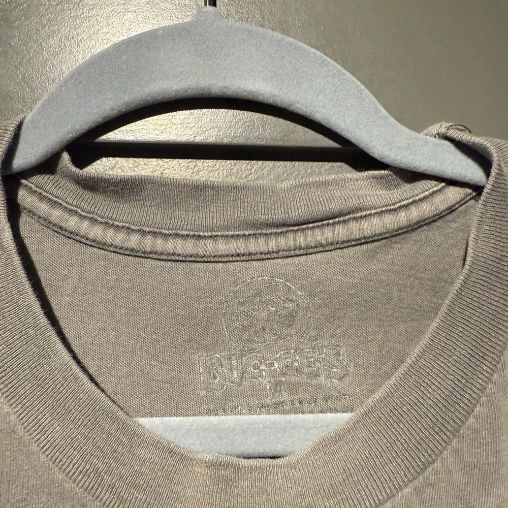 Gray Buc-ees boxy women's tshirt - Picture 2 of 2